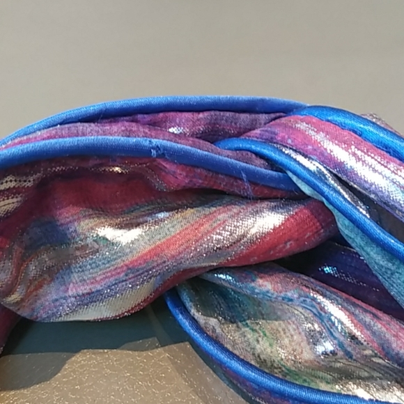 Watercolor Twisted Headband - Picture 4 of 6
